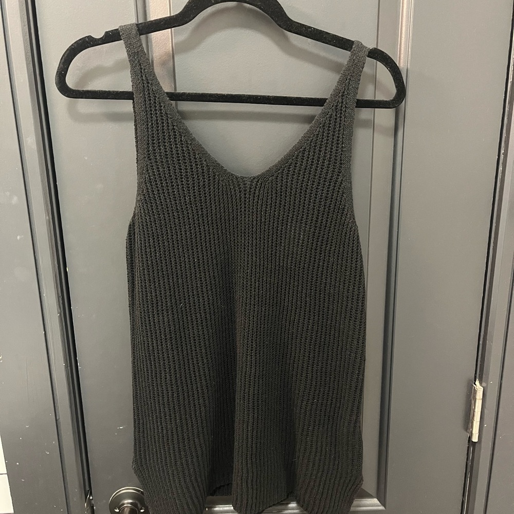 Black knit Banana Republic tank top